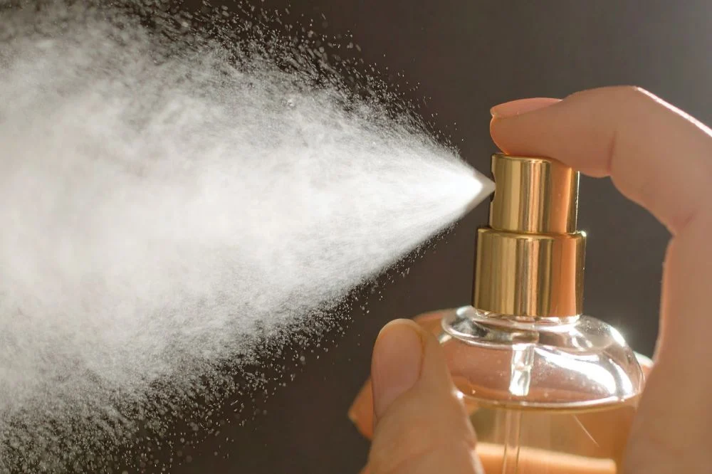 17-latek ukradł perfumy warte 700 zł. Był poszukiwany przez policję...