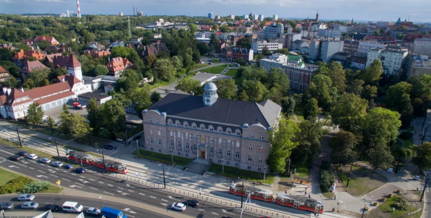 Mniej darmowych wejściówek na wydarzenia w Zabrzu! Prezydent Zabrza wprowadza zmiany w systemie zaproszeń w Domu Muzyki i Tańca