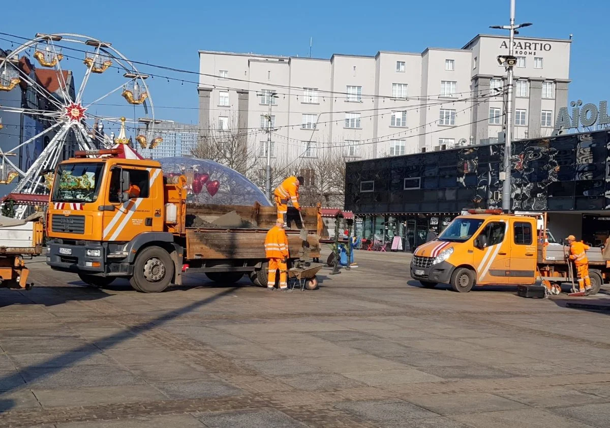 MZUiM w Katowicach kontynuuje naprawy cząstkowe. Rozpoczęły się prace na al. Korfantego