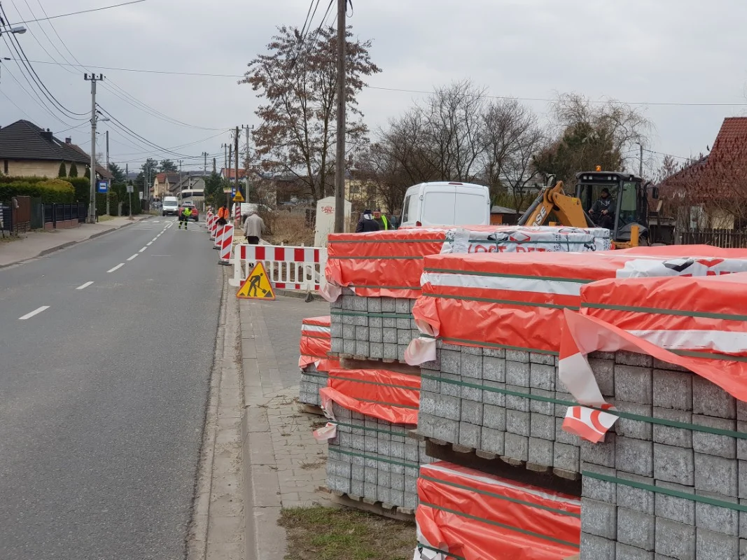 Ekipy remontowo-budowlane pracują przy ul. Słonecznikowej