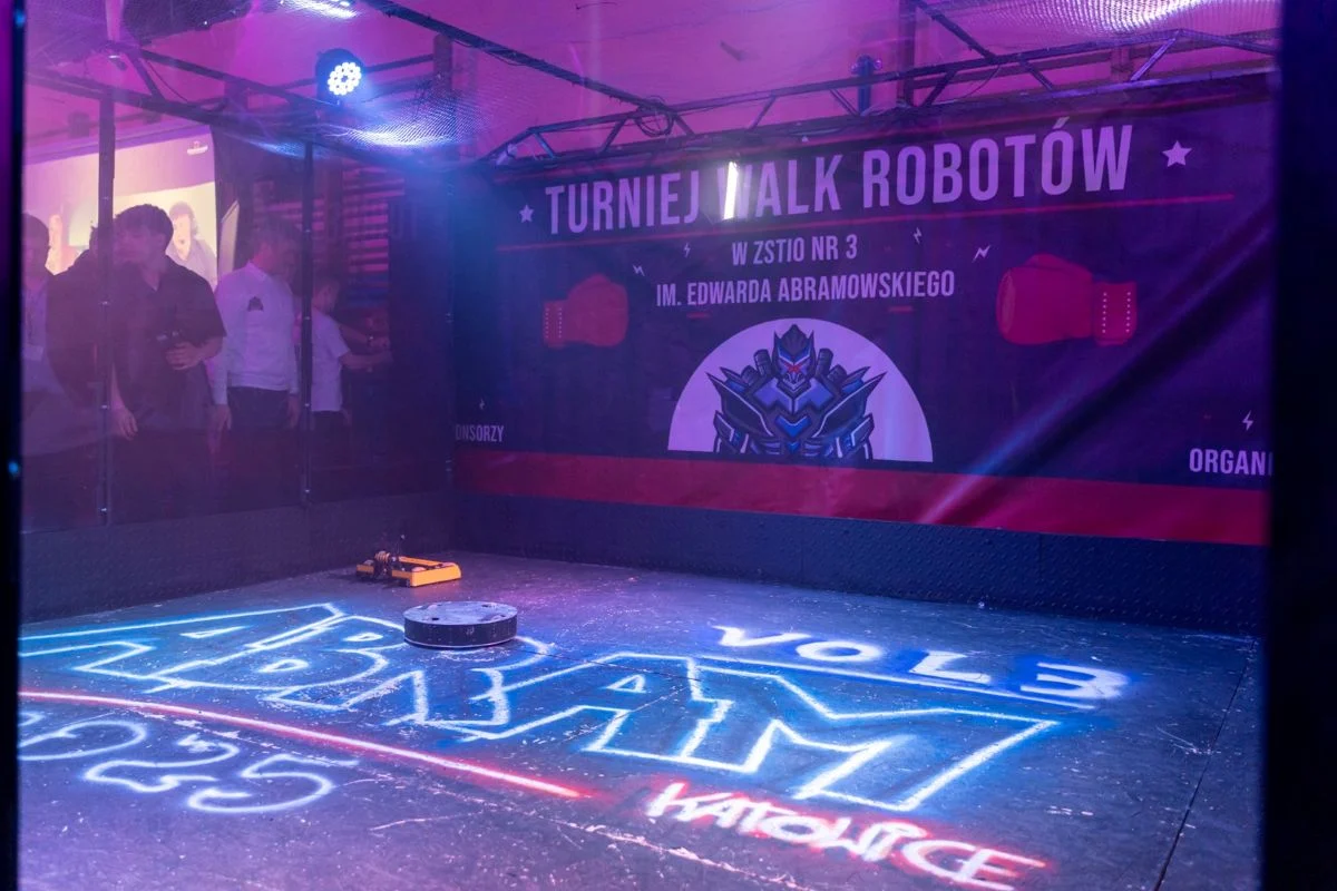 Widowiskowy turniej w Katowicach: dziś w startuje IV edycja Walk Robotów