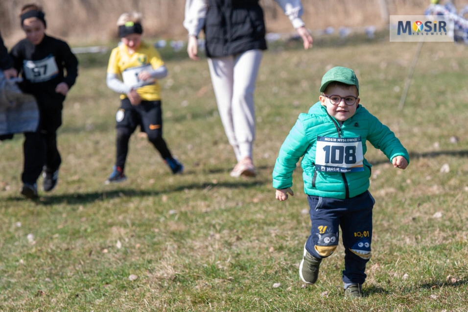 222 młodych zawodników na starcie. Czwarty bieg przełajowy za nami