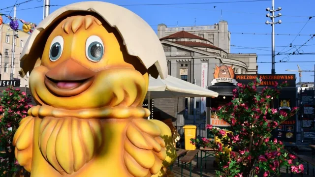 Katowickim rynkiem zawładnęły zajączki i pisanki! Ruszył Jarmark Wielkanocny 2026!