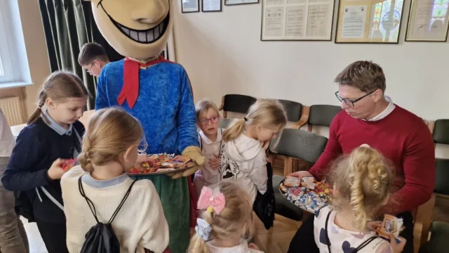 Konkurs "Niebieski wkracza do miasta" - uczniowie i przedszkolaki pokazali ekologiczną moc