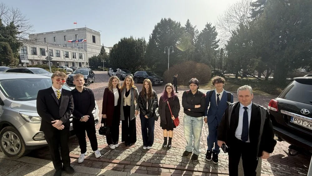 Młodzież z Siemianowic w Sejmie. Wyjątkowa lekcja demokracji w praktyce /fot. Młodzieżowa Rada Miasta