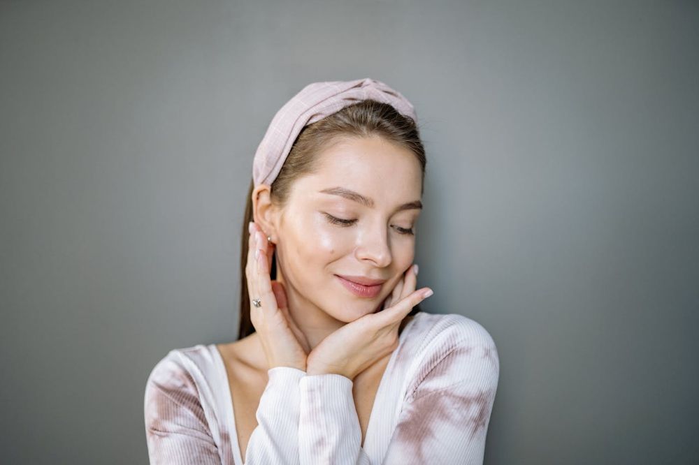 Przewlekłe napięcie mięśniowe zmieniające proporcje rysów twarzy