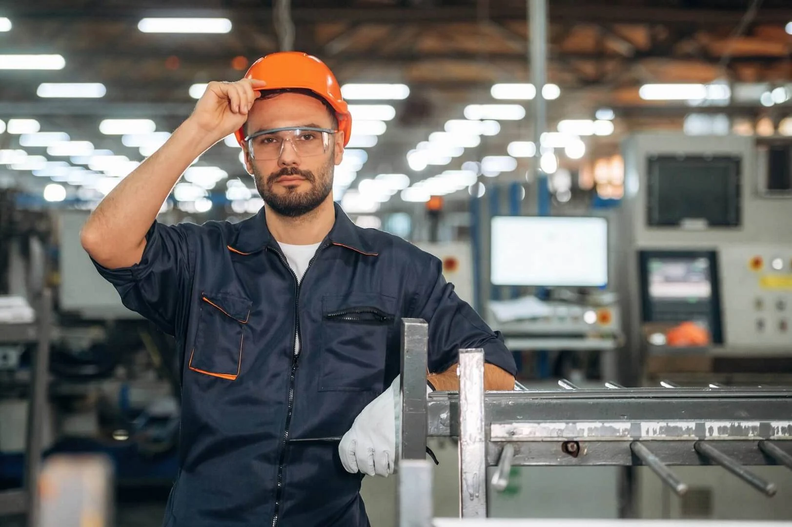 Awaria prasy krawędziowej – jak skrócić czas przestoju i uniknąć strat?