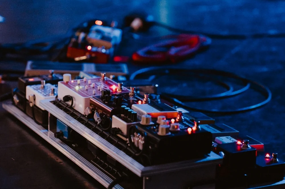 „Blues u kóz” zainaugurowany. Na scenie Maciej Lipina i Nocna Zmiana Bluesa / fot. Birdabo Studio