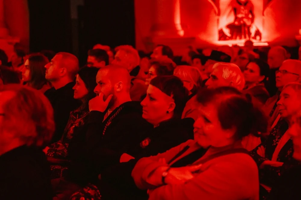 „Blues u kóz” zainaugurowany. Na scenie Maciej Lipina i Nocna Zmiana Bluesa / fot. Birdabo Studio