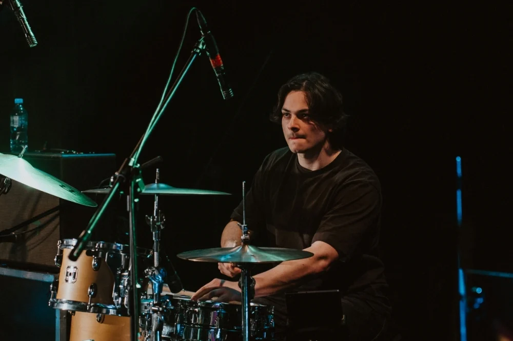 „Blues u kóz” zainaugurowany. Na scenie Maciej Lipina i Nocna Zmiana Bluesa / fot. Birdabo Studio