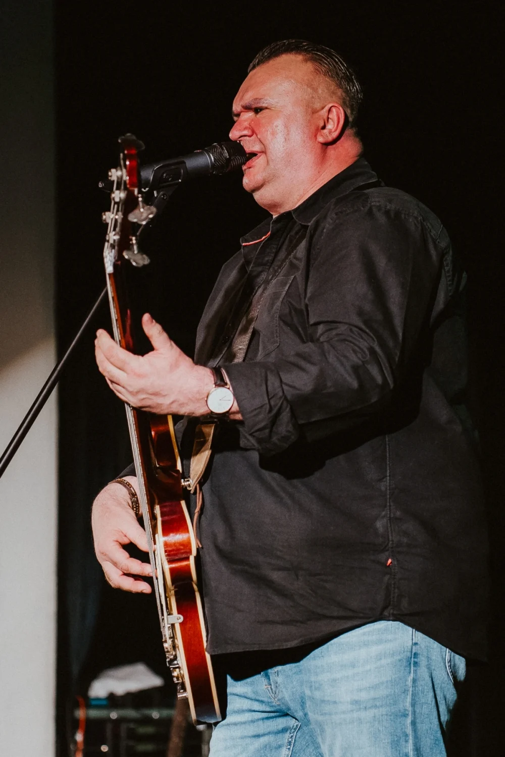 „Blues u kóz” zainaugurowany. Na scenie Maciej Lipina i Nocna Zmiana Bluesa / fot. Birdabo Studio