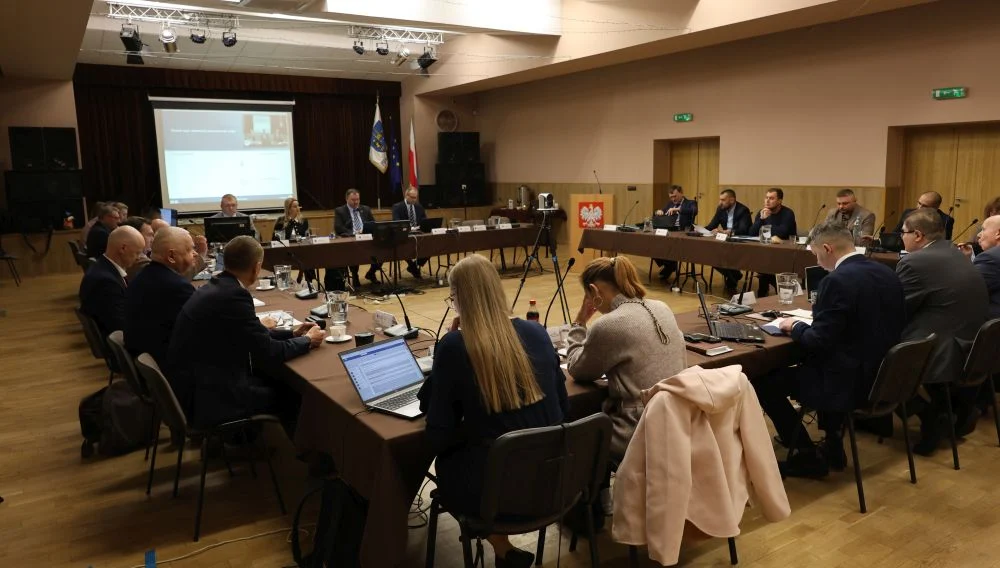 Burzliwa sesja w Piekarach Śląskich. Radni odrzucili dwa plany, jeden zdjęto z obrad