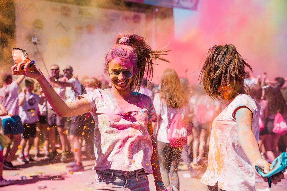 Eksplozja barw i atrakcje dla dzieci. Holi Magia Kolorów i Kids Fest już w ten weekend