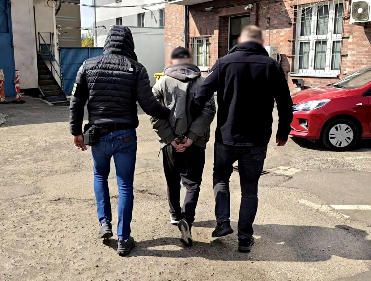 Miał ponad 3,5 promila i zaatakował ratowników. 33-latkowi grożą 3 lata więzienia