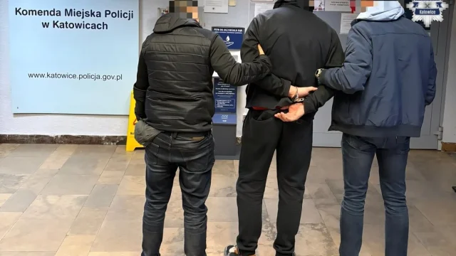 Katowice: Wtargnął do auta i sterroryzował kobietę. 43-latek zatrzymany przez katowickich mundurowych
