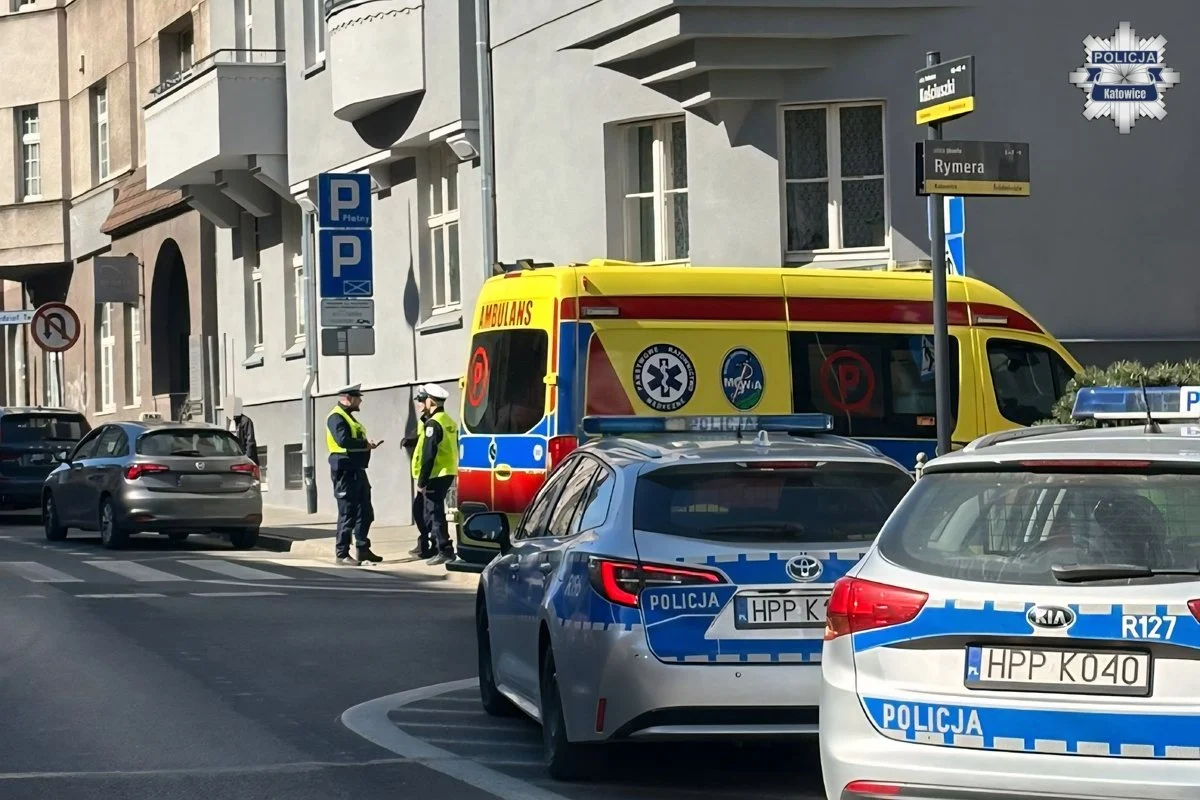 Potrącenie pieszego na przejściu w Katowicach. 67-latek trafił do szpitala