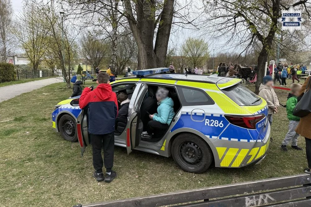 Policyjna lekcja bezpieczeństwa w Mysłowicach. Dzieci zobaczyły radiowóz