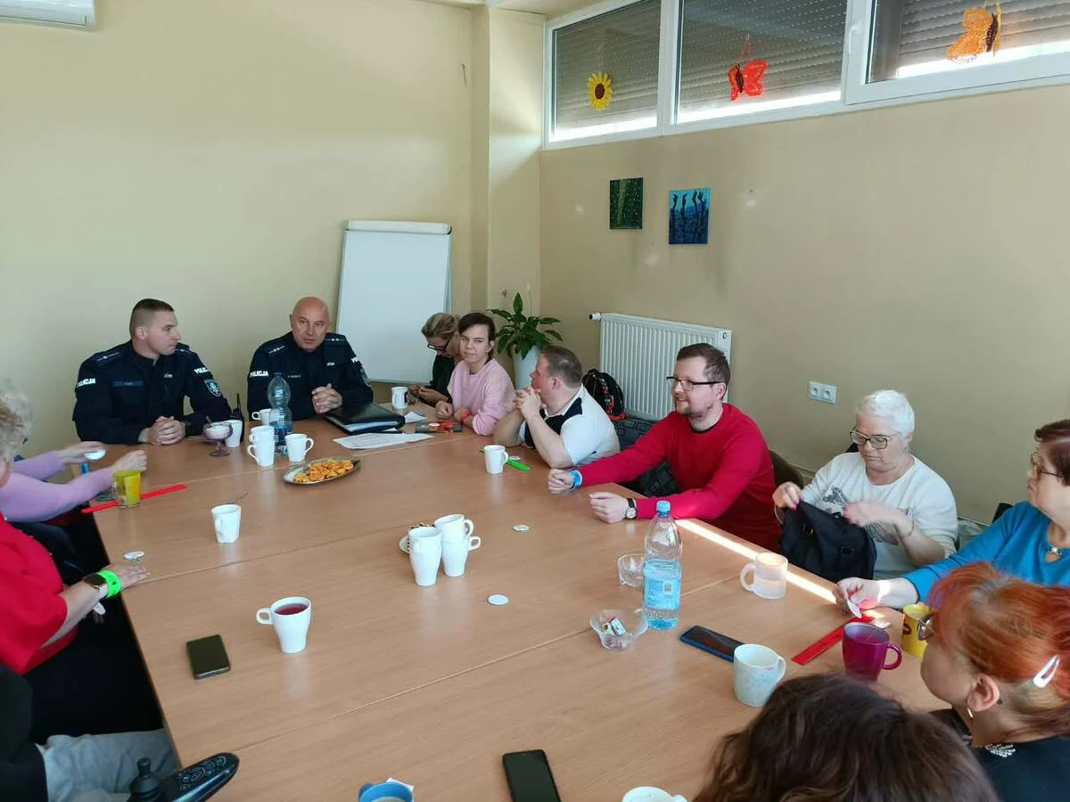 W Siemianowicach Śląskich rozmawiali o uzależnieniach. Spotkanie profilaktyczne w MOPS