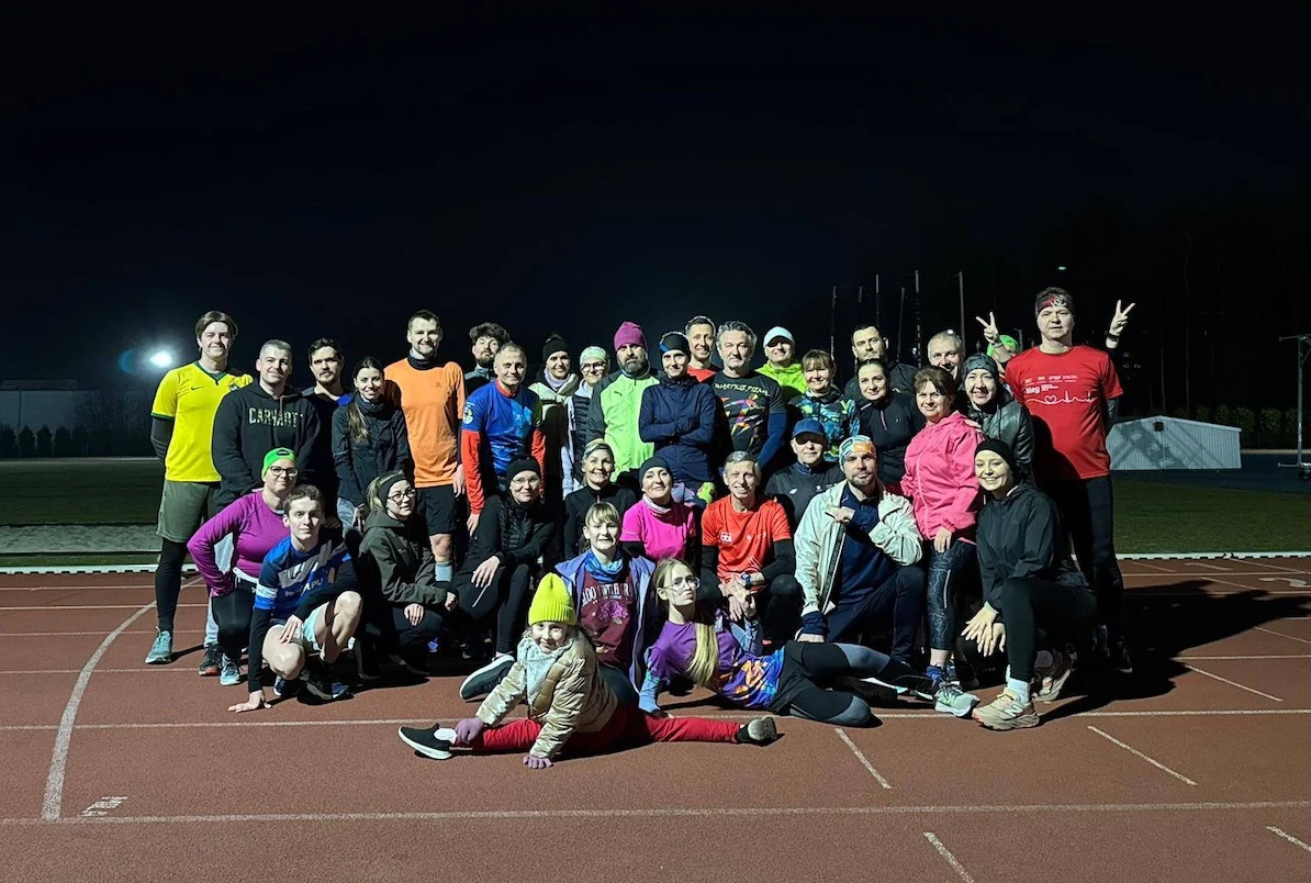 Bezpłatne treningi biegowe w Rudzie Śląskiej. BiegamBoLubię zaprasza na stadion lekkoatletyczny