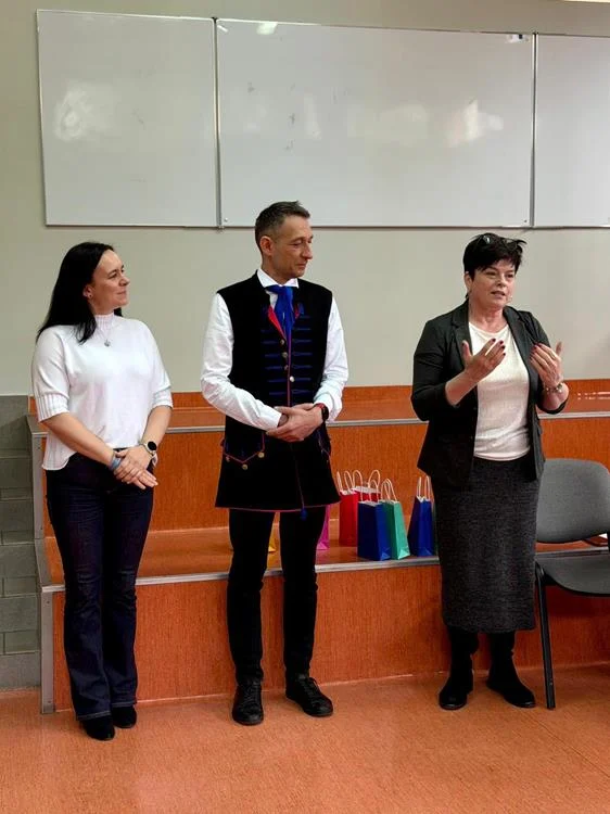 658130777_1583954207063622_1650623846829703544_n