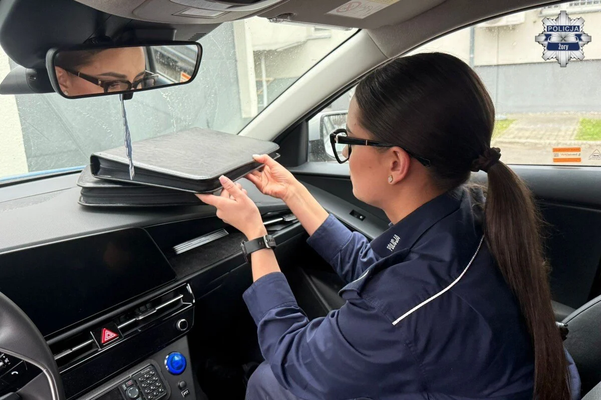 Zawrócił na widok patrolu. W Żorach zatrzymano kierowcę z ponad 2 promilami