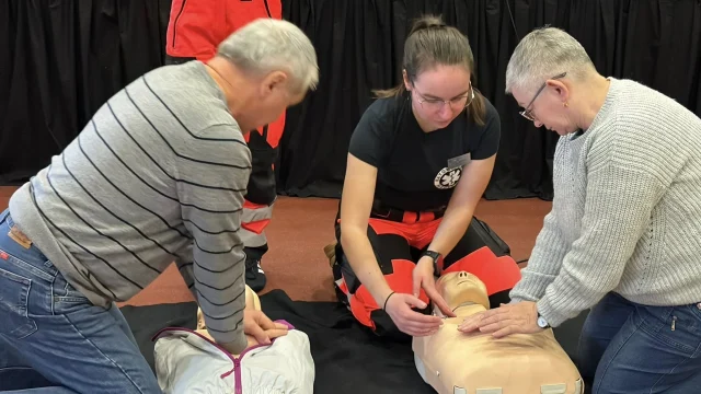 Seniorzy w Zabrzu znów ćwiczyli pierwszą pomoc. Kolejne zajęcia w MOK