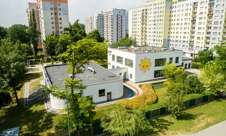 Sosnowiec z milionami na OZE. Panele i magazyny energii trafią na ponad 50 budynków