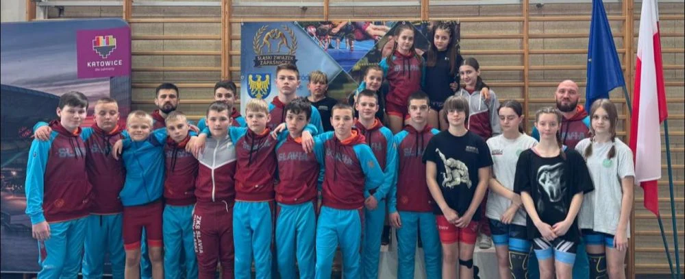 Młodziki i Młodziczki ZKS "Slavia" z medalami na Mistrzostwach Śląska w Zapasach!