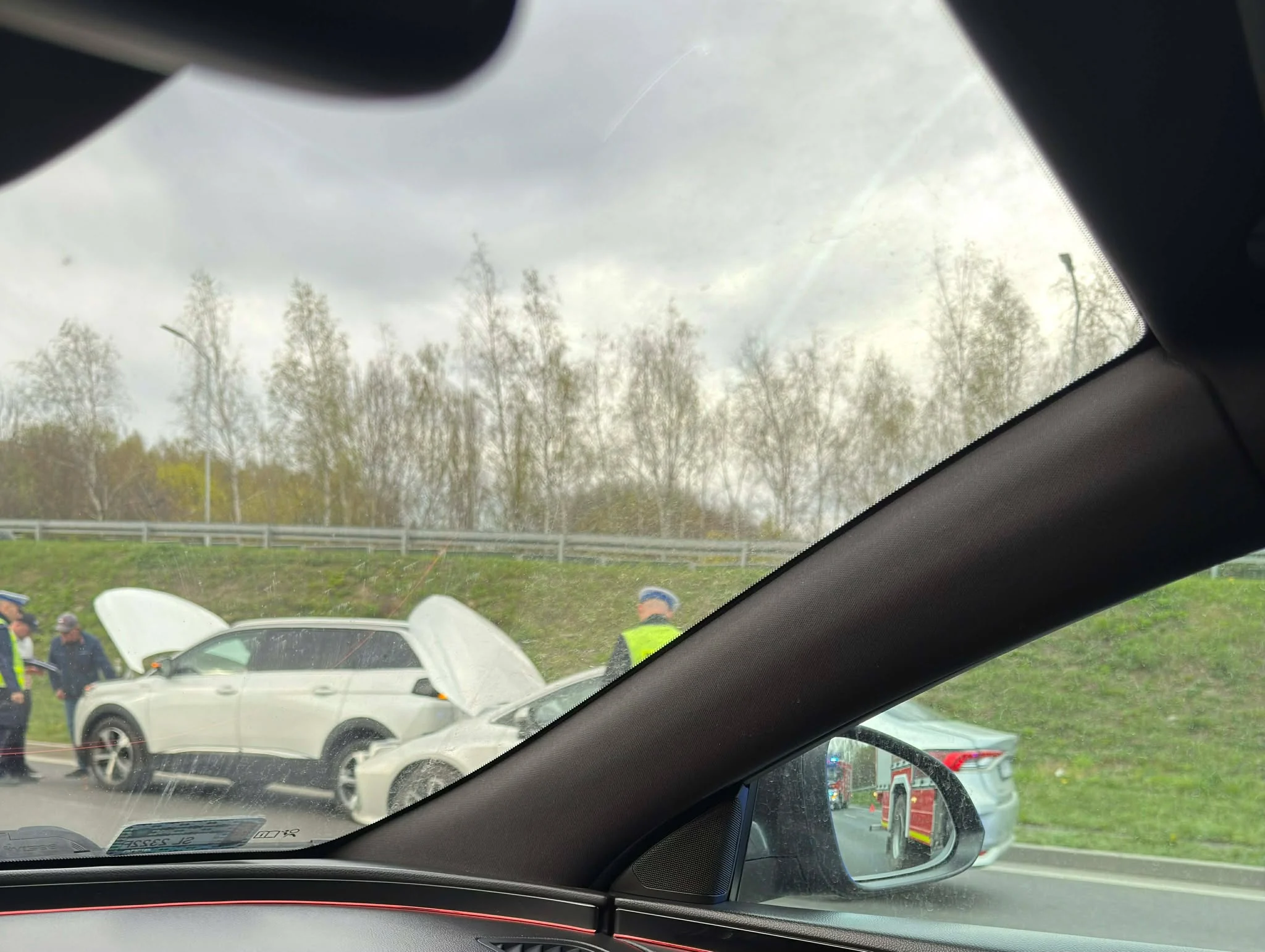 Zderzenie trzech aut na DTŚ w Świętochłowicach / fot. czytelnik