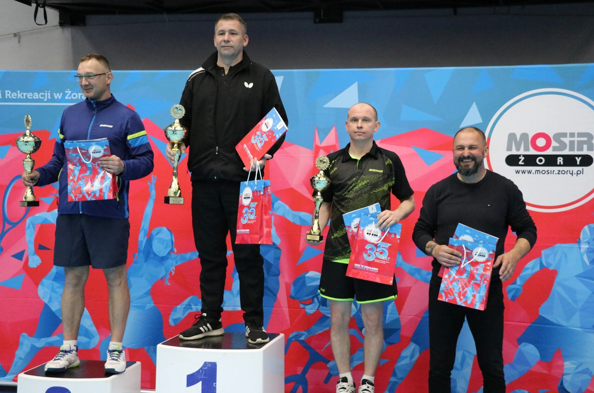 Żory: 30 zawodników zagrało w Wiosennym Turnieju Tenisa Stołowego / fot. MOSiR