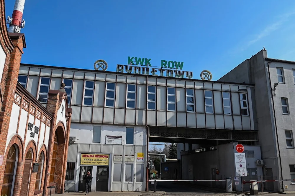 Wstrząs w kopalni Rydułtowy. 24 górników ewakuowano, 3 osoby poszkodowane