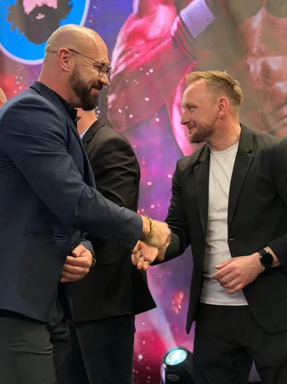 669833112_1593817459410630_441479895486457514_n