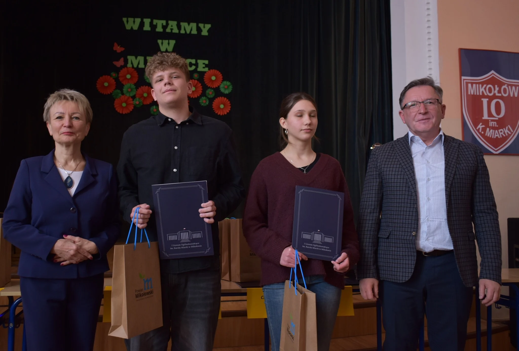 Mikołów nagrodził najzdolniejszych uczniów. Laureaci odebrali dyplomy i wyróżnienia / fot. Aktualności Powiatu Mikołowskiego