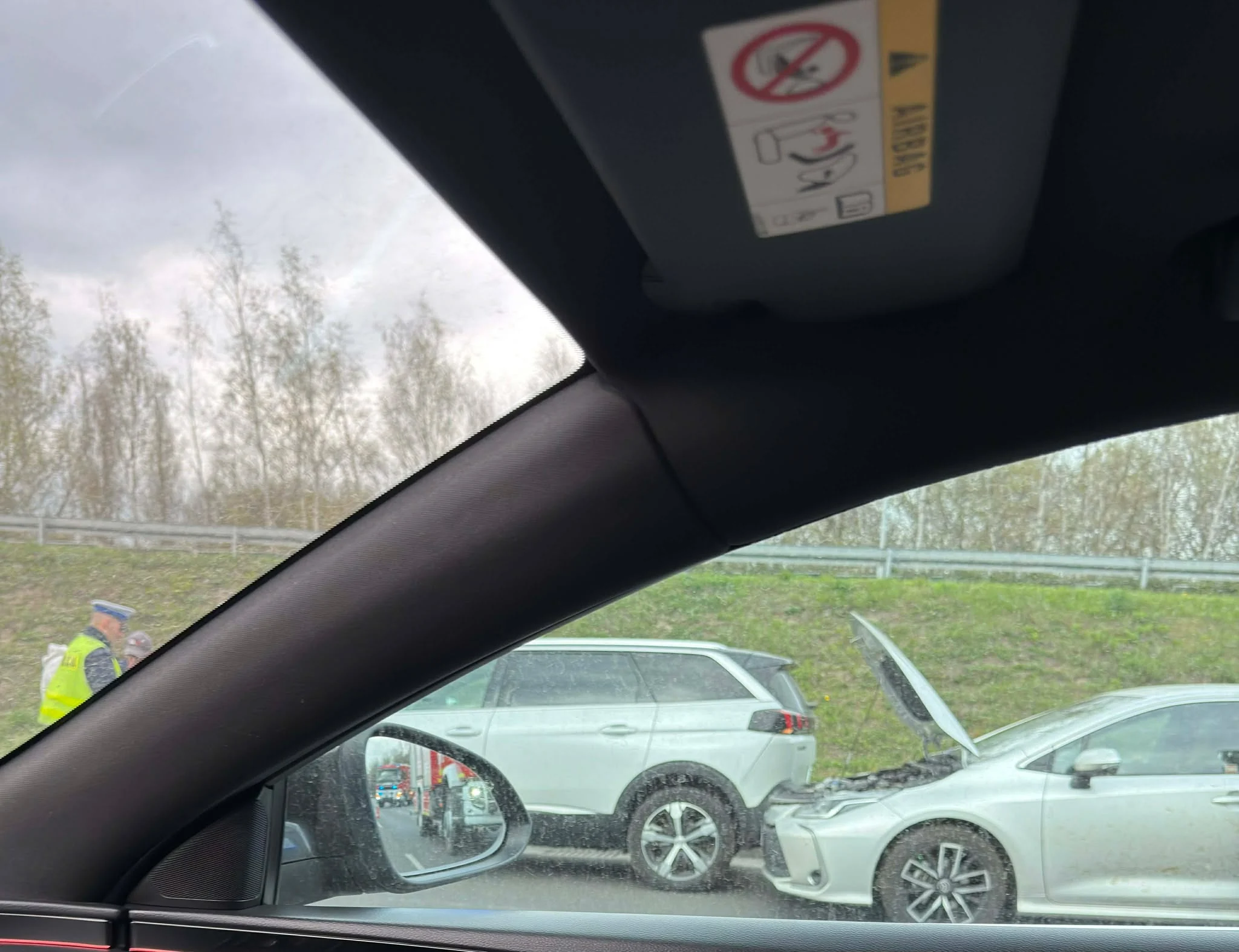 Zderzenie trzech aut na DTŚ w Świętochłowicach / fot. czytelnik