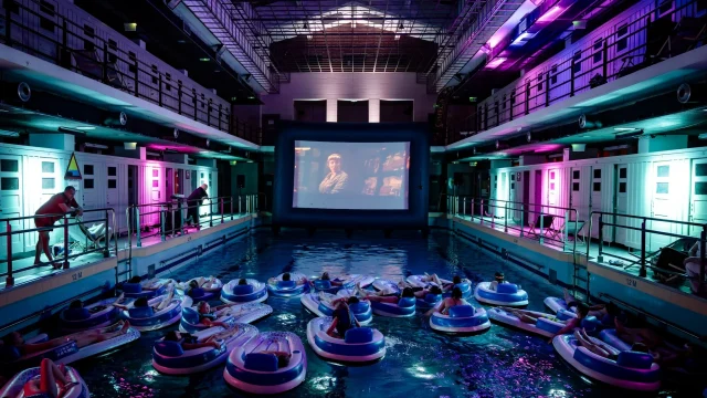 Zabrze oglądało film prosto z wody. Aqua Kino w Aquariusie zrobiło wrażenie