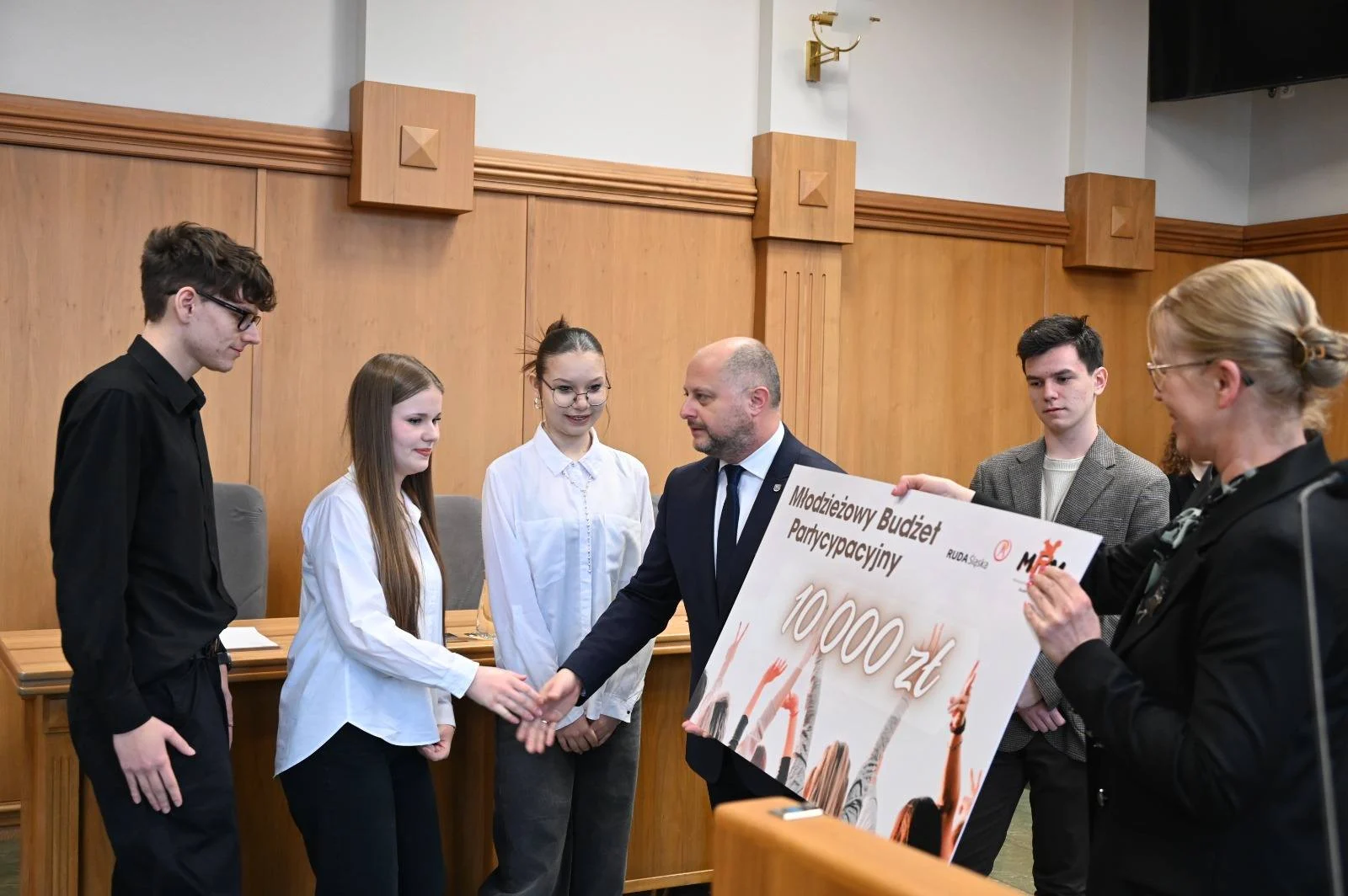 Młodzi z Rudy Śląskiej zdobyli 10 tys. zł. Ich projekt wygrał miejski budżet / fot. Michał Pierończyk FB