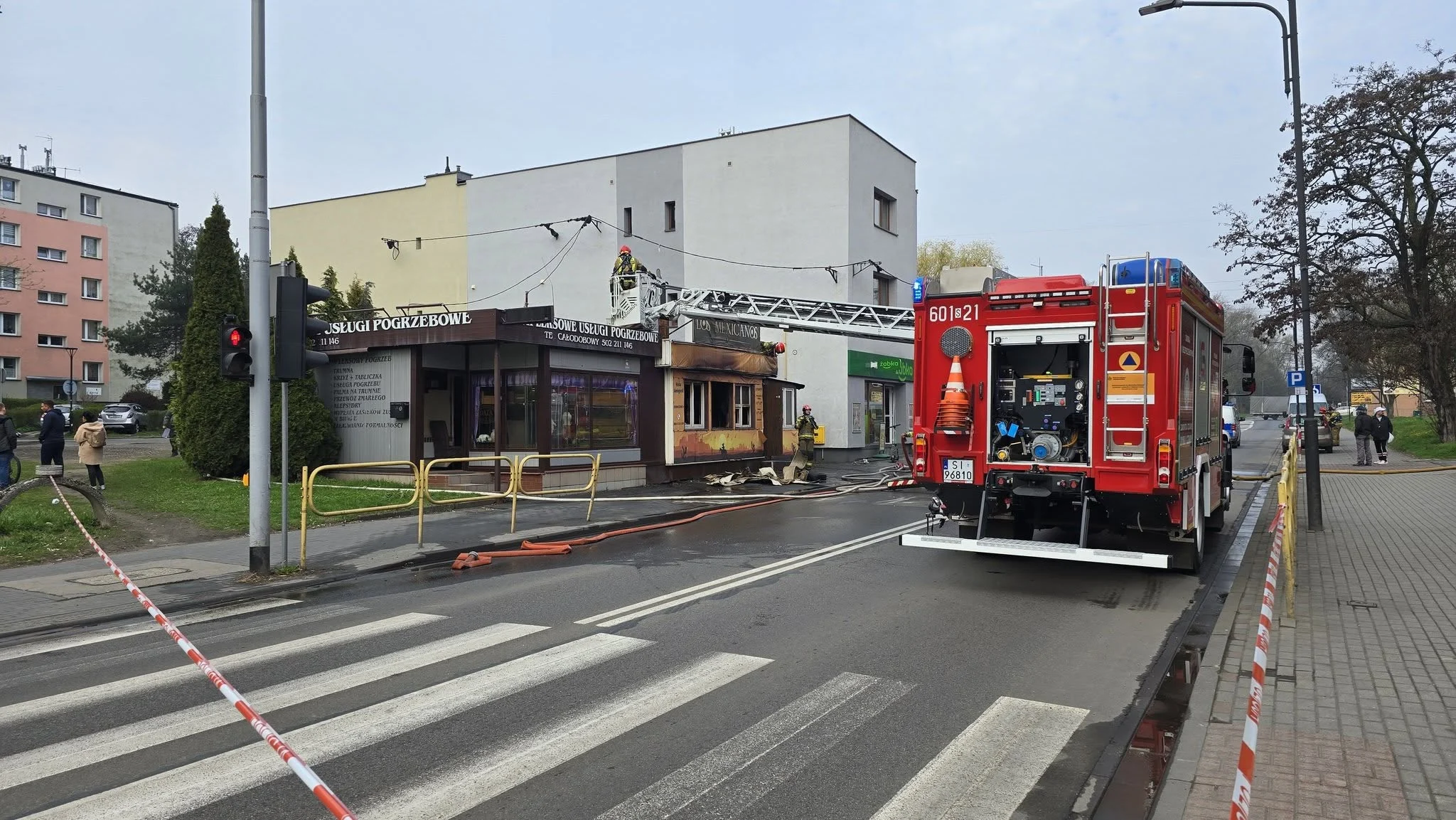 Pożar przy ul. Michałkowickiej w Siemianowicach Śląskich. Droga zablokowana w obu kierunkach