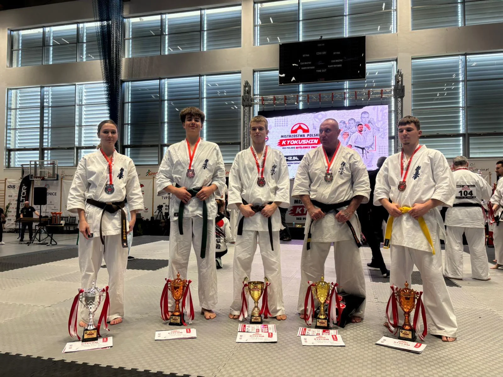 10 medali w dwa dni. Świetny występ Klubu Karate Kyokushin z Orzesza