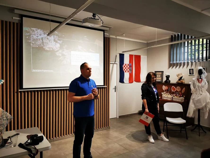 672676302_1377441934417232_5959395632790540098_n