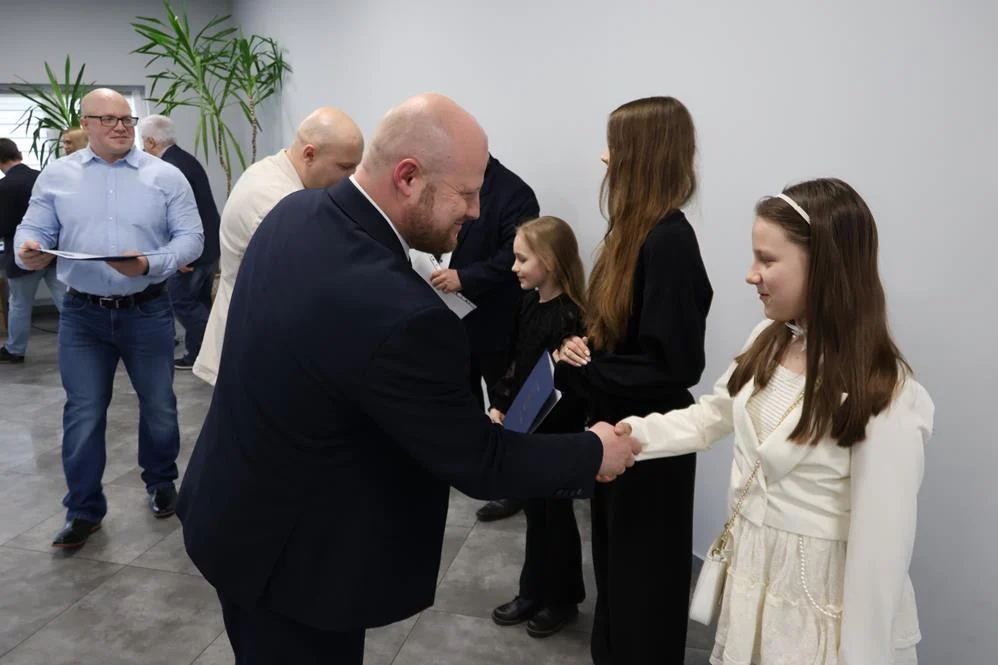 673471612_122207804552329281_9101903823380152665_n