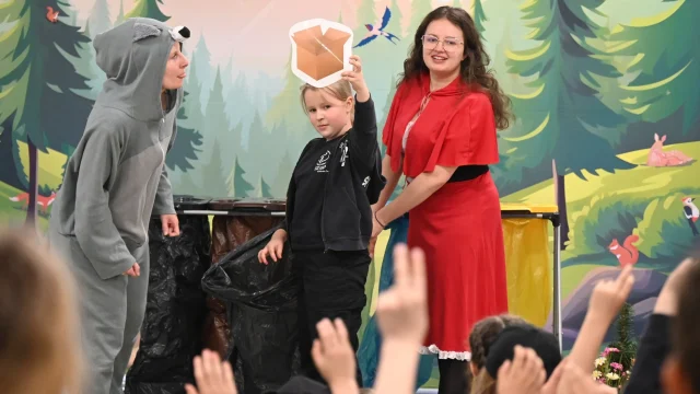 SP nr 6 w Orzegowie podsumowała projekt „Segregujemy śmieci na wesoło”