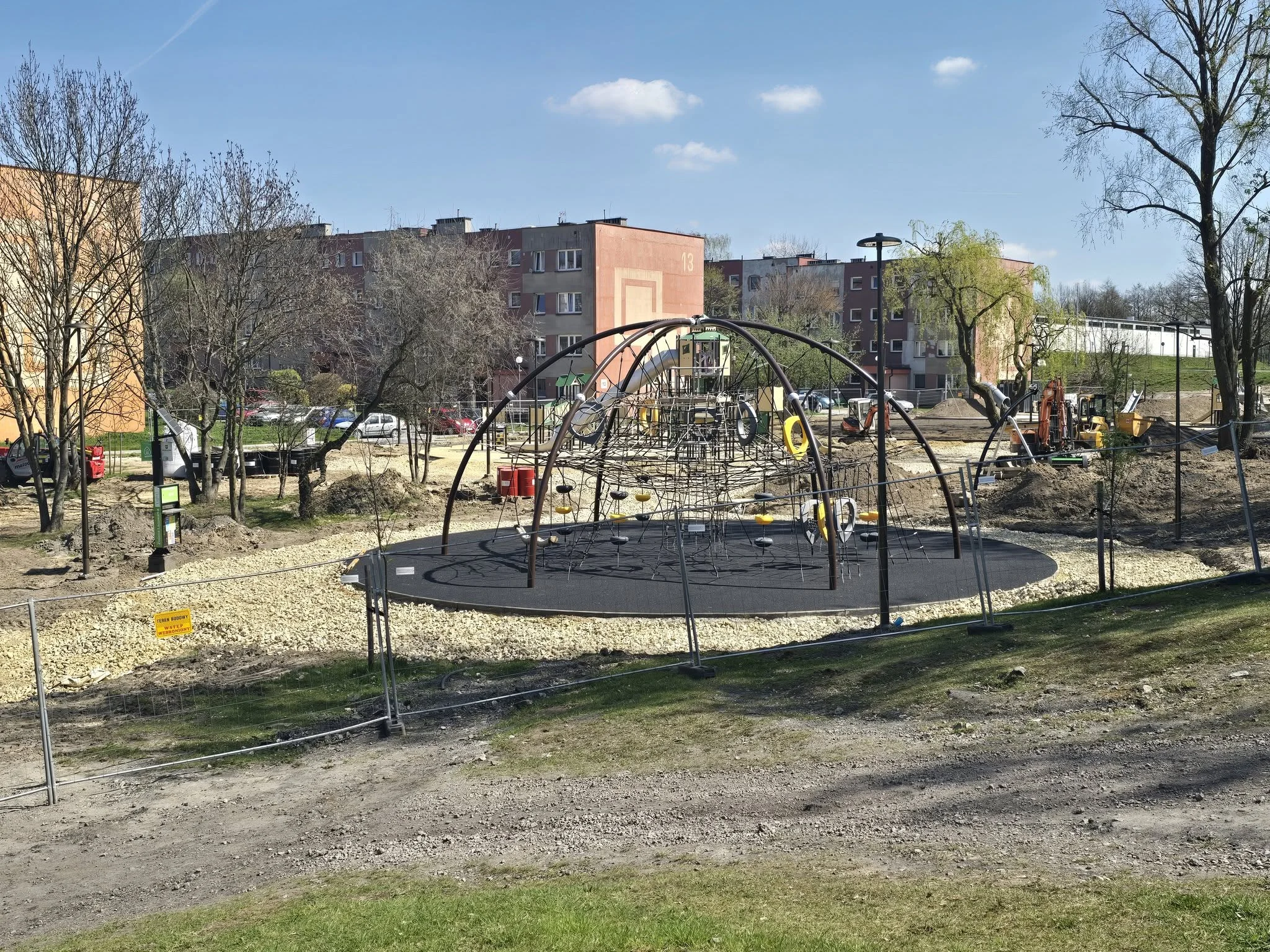 W Mikołowie powstaje największy plac zabaw. Otwarcie Parku Trzech Pokoleń w czerwcu