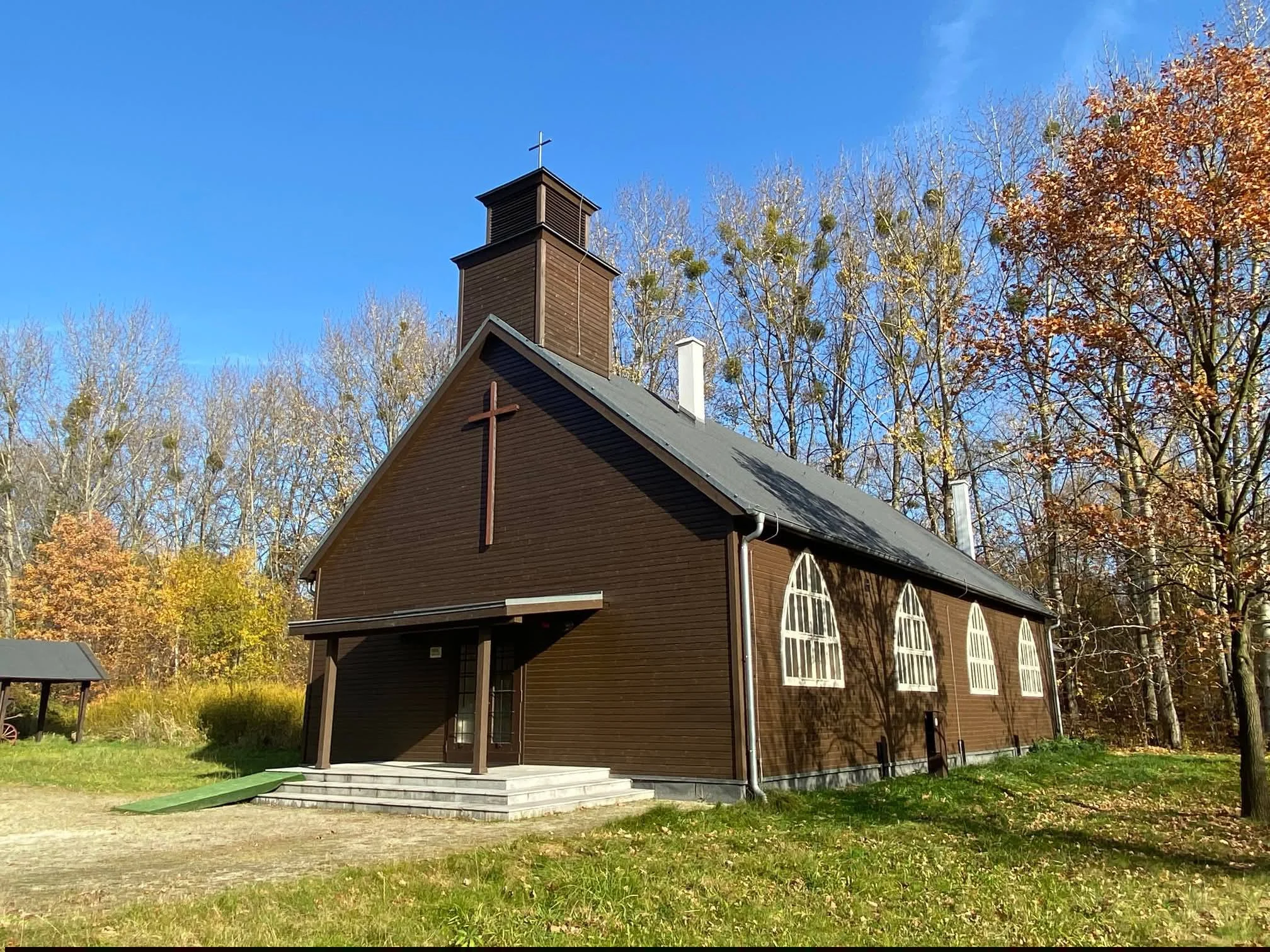 Zabytkowy kościół w skansenie znów otwarty na nabożeństwa. Sprawdź harmonogram