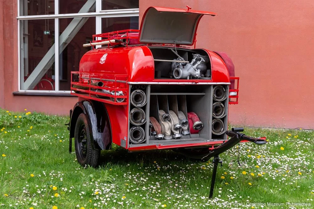 Centralne Muzeum Pożarnictwa odnowiło przyczepę gaśniczą z 1942 roku