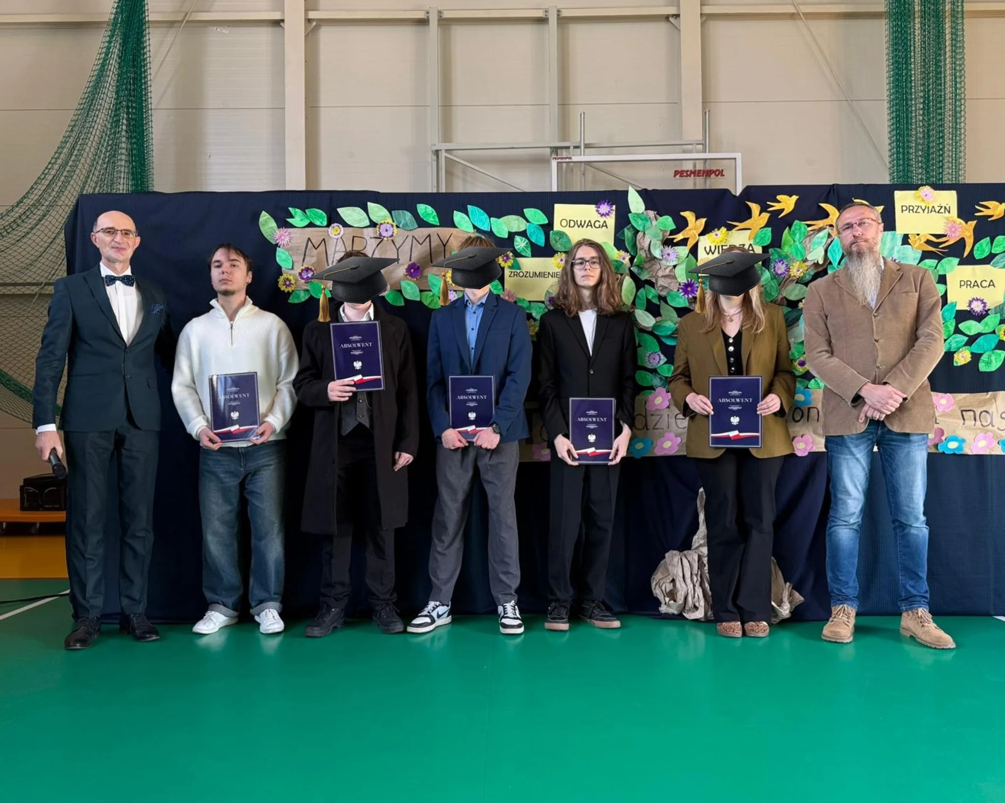 Wzruszające pożegnanie absolwentów ZS nr 2 Specjalnych w Mikołowie