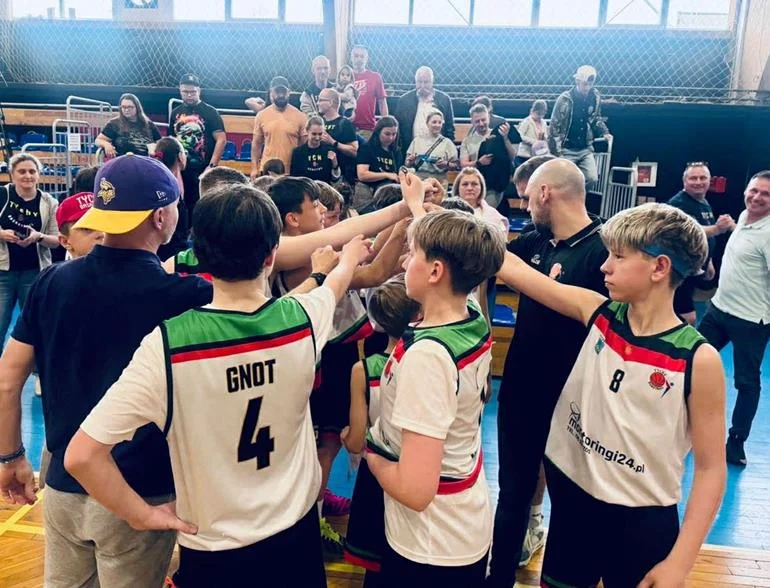 MOSM Tychy wśród najlepszych. Młodzi koszykarze zagrali w Mistrzostwach Polski U13