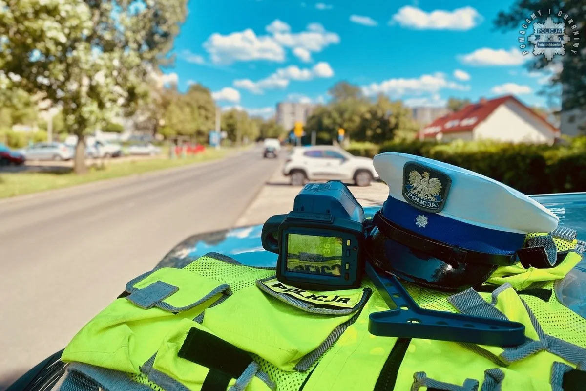 Majówka 2026 na drogach. Policja zapowiada wzmożone kontrole i przypomina o zakazach dla ciężarówek