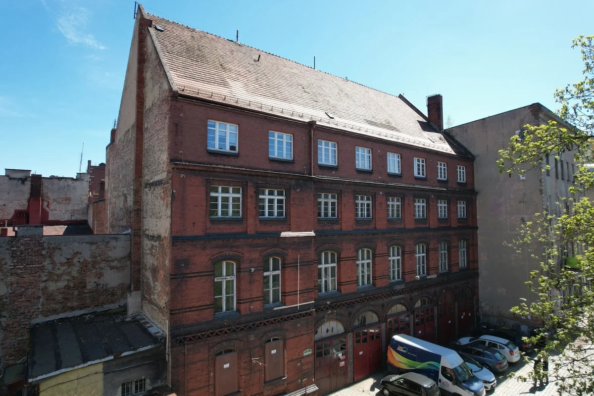 Przez ponad 130 lat służyła strażakom. Teraz w dawnej strażnicy będą mieszkania