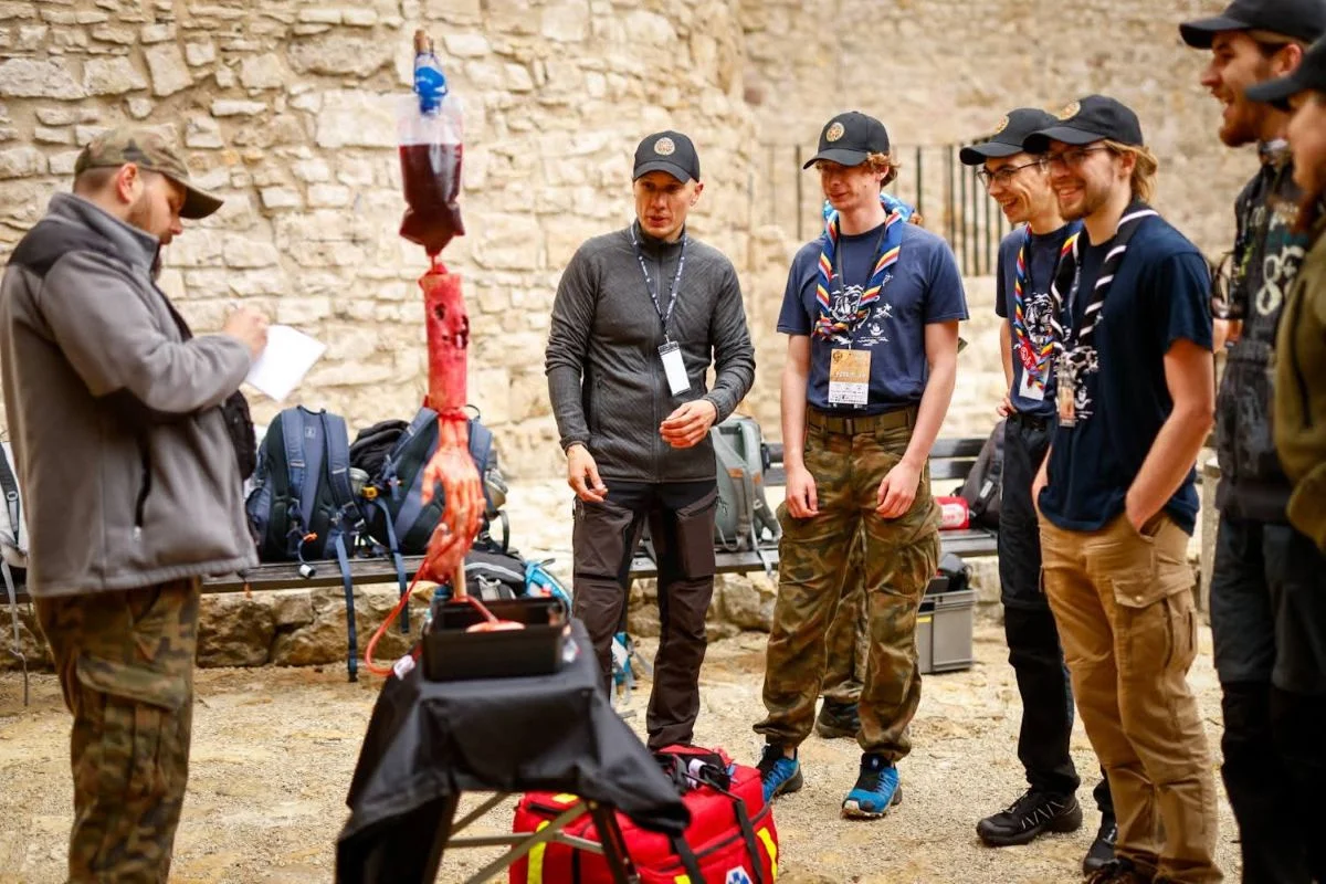 Śladami Bursztynowej Komnaty. Uczestnicy Nocy Szakala przeszli 50 km