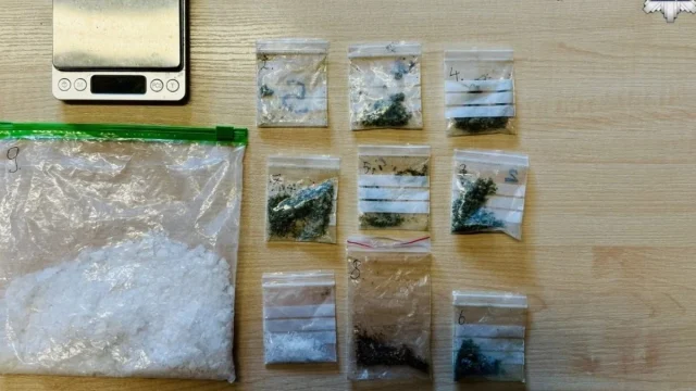 Para zatrzymana w Rudzie Śląskiej za posiadanie i sprzedaż narkotyków – grozi im do 10 lat więzienia